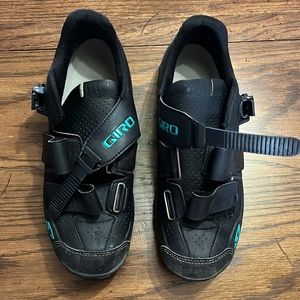 Giro women’s cycling shoes